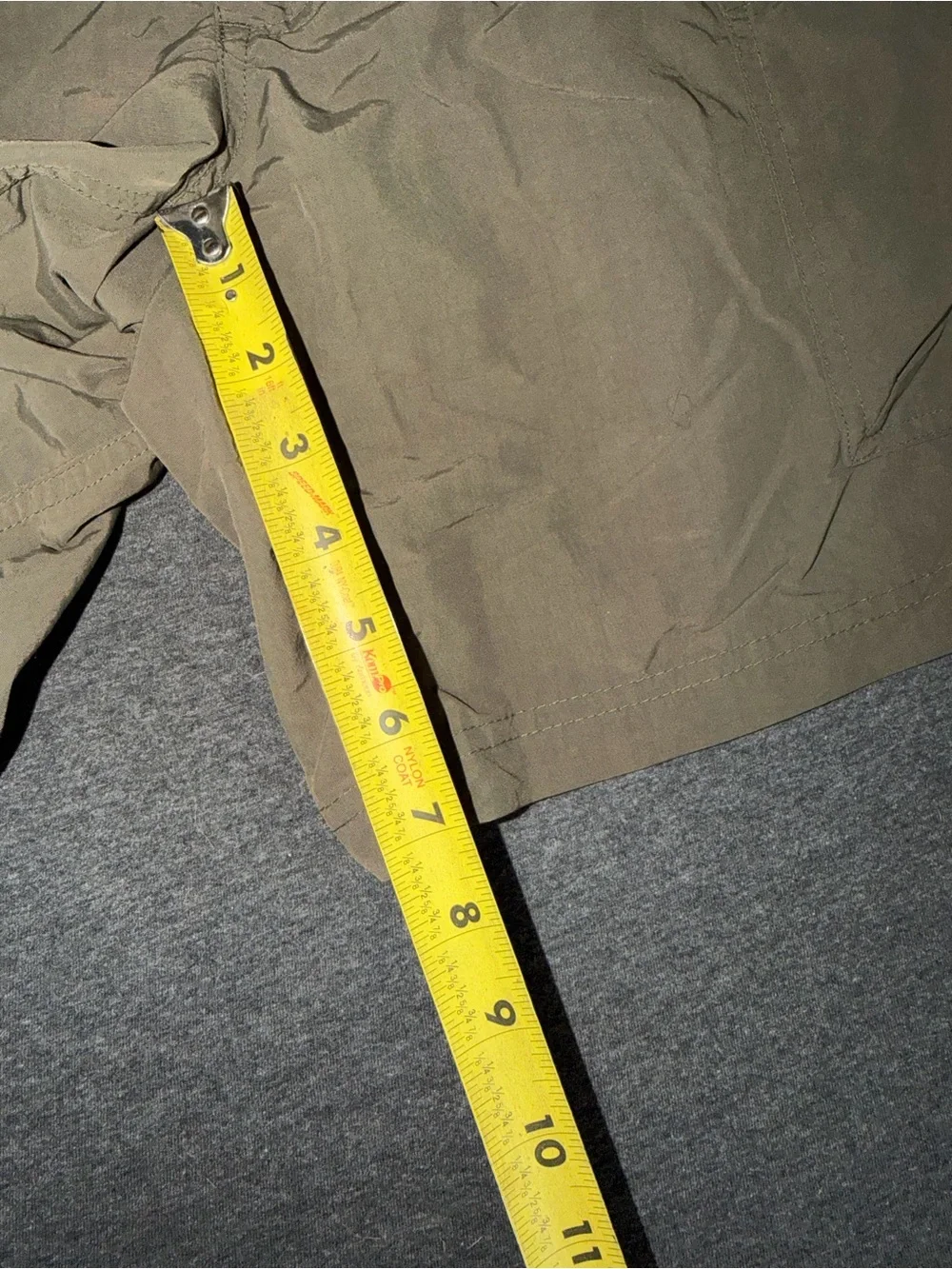 Men's Royal Robbin’s Olive Cargo Shorts with Built-In Web Belt